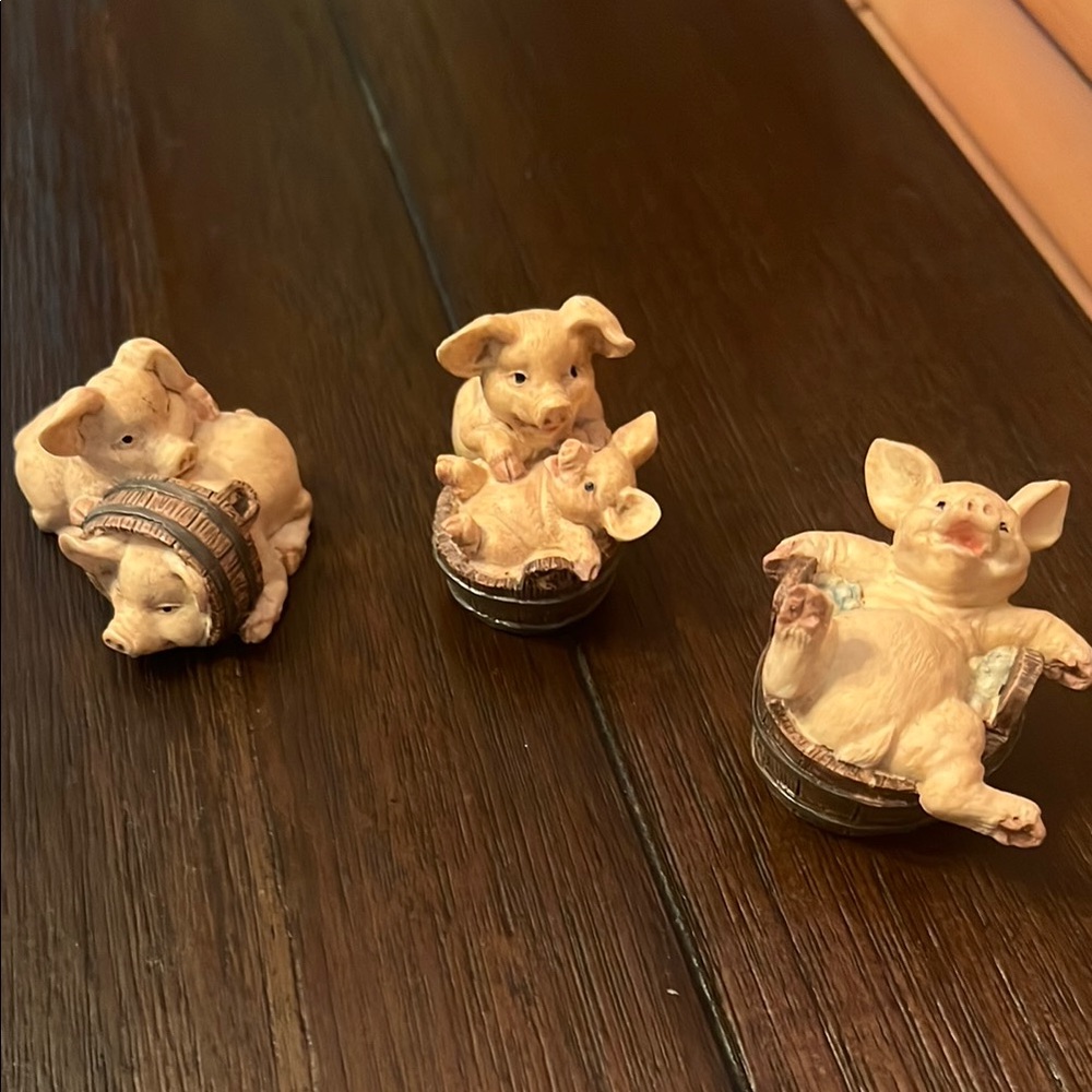 Namco Pig Figurines Set